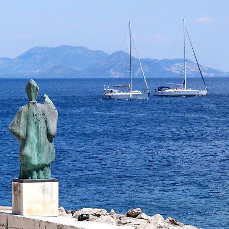 Apartments And Rooms By The Sea Sucuraj, Hvar - 4029 Sućuraj Exterior foto