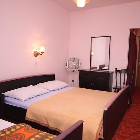 Apartments And Rooms By The Sea Sucuraj, Hvar - 4029 Sućuraj Quarto foto