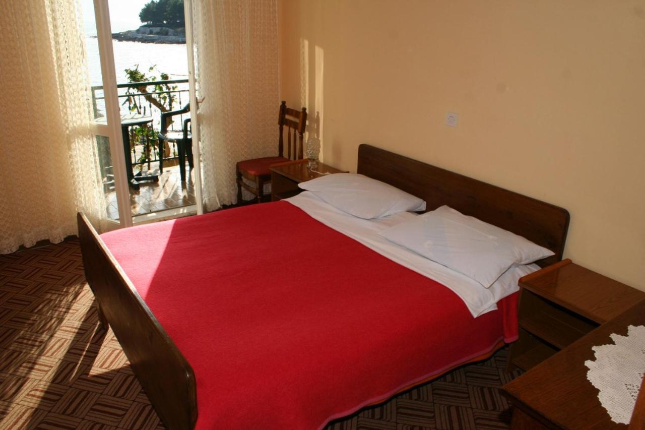 Apartments And Rooms By The Sea Sucuraj, Hvar - 4029 Sućuraj Exterior foto